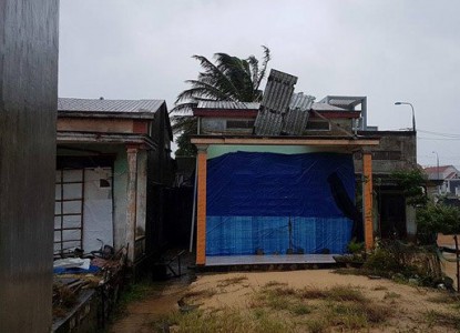 Cập nhật Quảng Nam: Đường ngập, nhiều nhà dân bị tốc mái