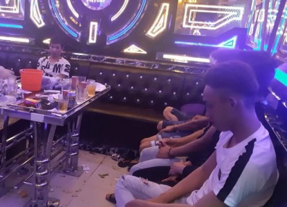 Quảng Nam: Hàng chục người chơi ma túy ở quán karaoke