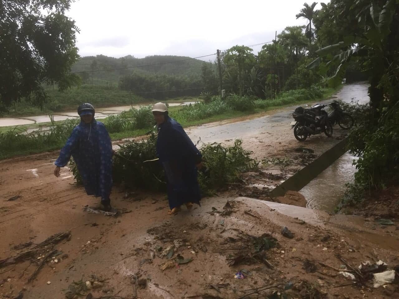 Cảnh báo mưa lớn, lũ quét, sạt lở đất miền Trung, Tây Nguyên sau bão số 5