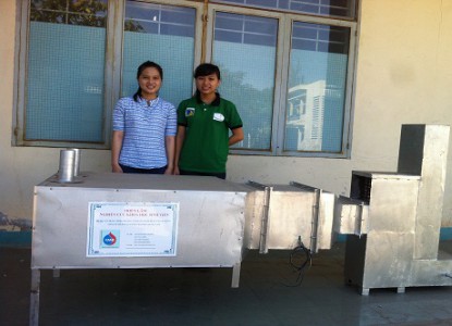 Sinh viên Đà Nẵng chế tạo thành công máy sấy bánh tráng