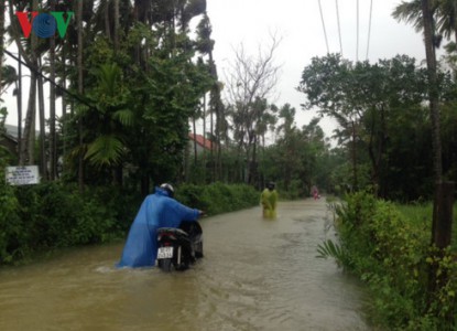 Cập nhật: Các thủy điện Quảng Nam đồng loạt xả lũ, hạ du nước lên nhanh