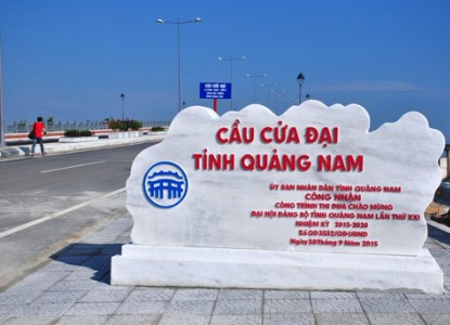 Gắn biển công trình Cầu Cửa Đại, tỉnh Quảng Nam