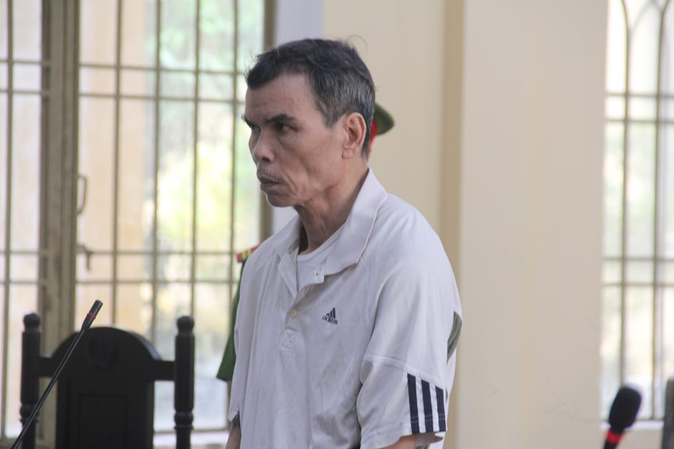 Quảng Nam: 10 năm tù dành cho gã đàn ông đâm hai người trọng thương