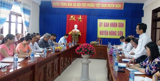 Quang cảnh buổi làm việc giám sát của UB MTTQ tỉnh với UBND huyện Nông Sơn.