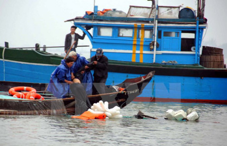 Quảng Nam: Kịp thời cứu 6 ngư dân trên tàu cá bị phá nước