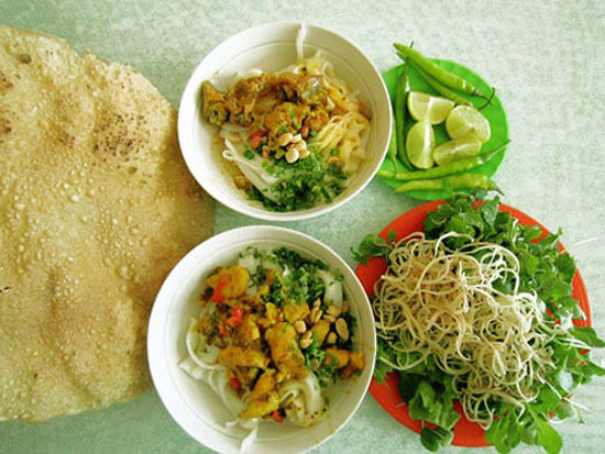 Mì Quảng là một trong những món ăn đặc trưng xứ sở, gợi nhiều xúc cảm cho người ở quê và ở xa quê khi thưởng thức